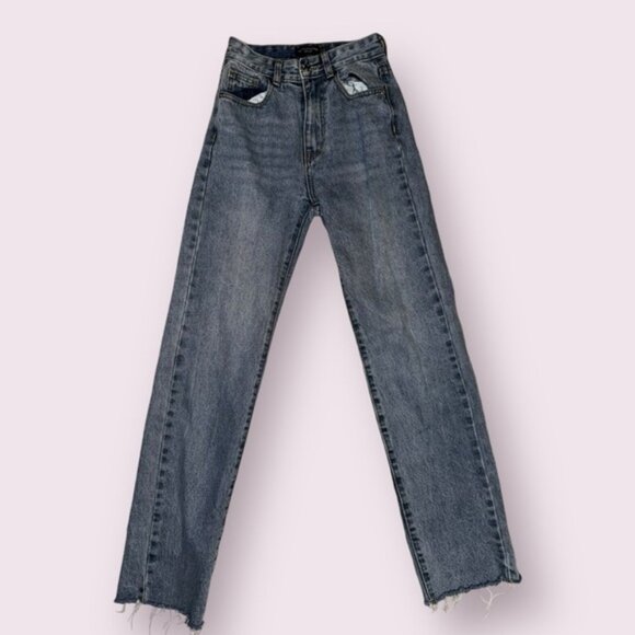 PrettyLittleThing Petite Distressed Mom Jeans - Cuffed Denim, Size 00P - Picture 2 of 4